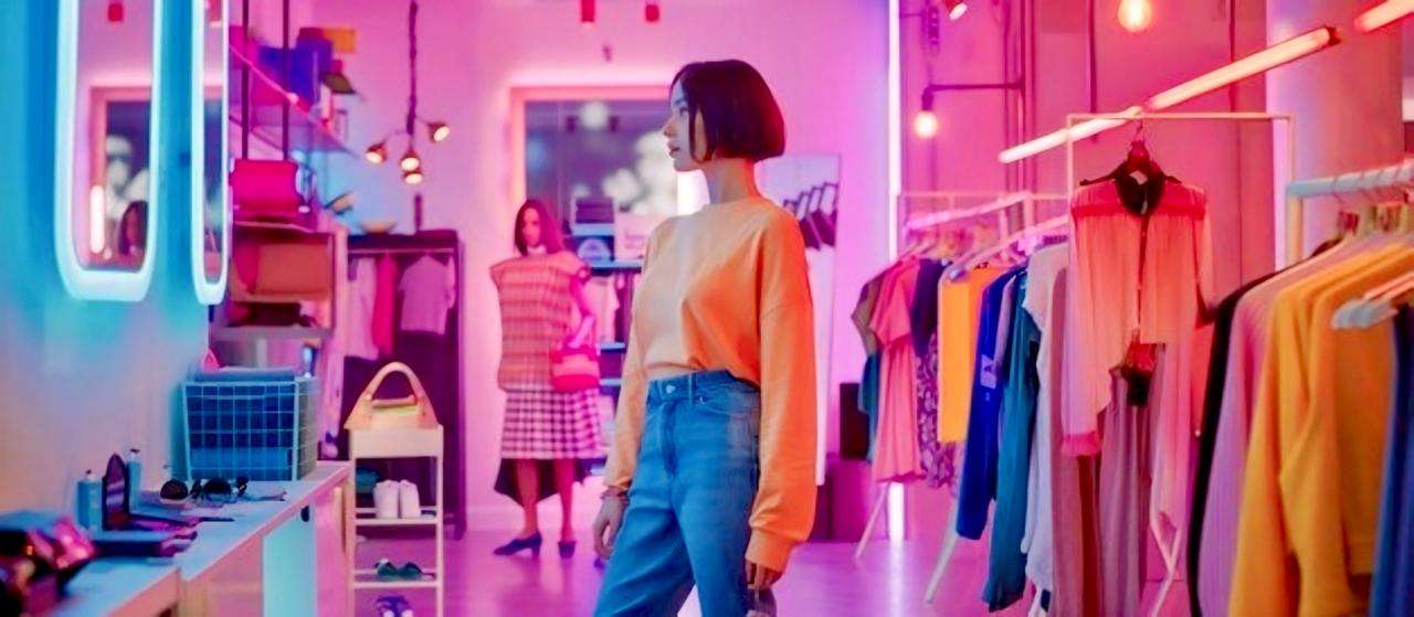The Role of AI in Fashion Education